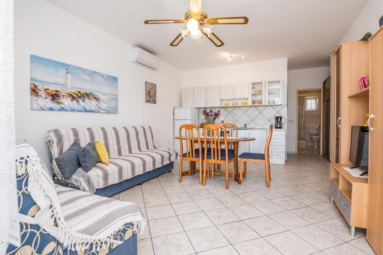 Jancic Apartment Vir